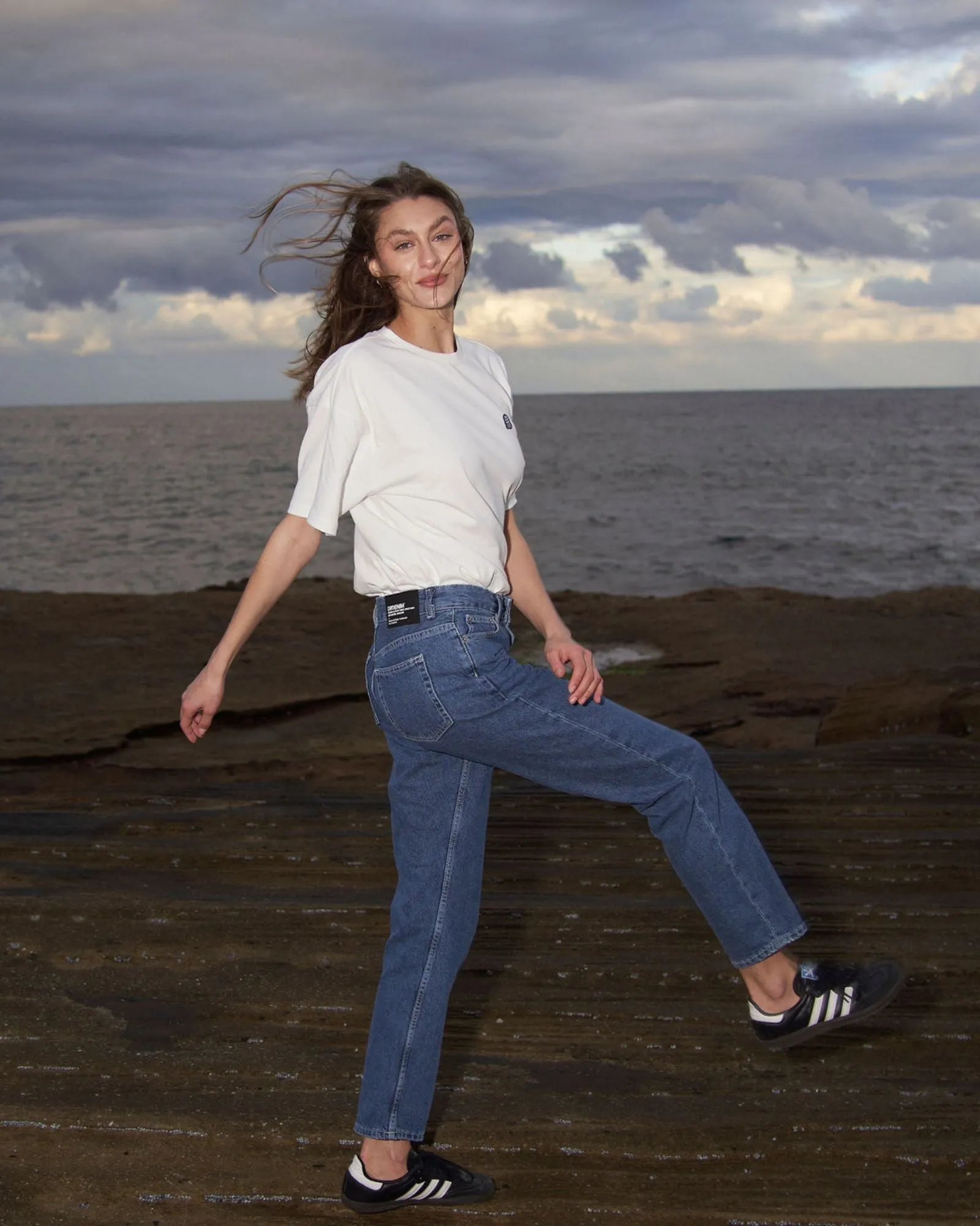 Arch Straight Jeans - Pebble Mid Stone