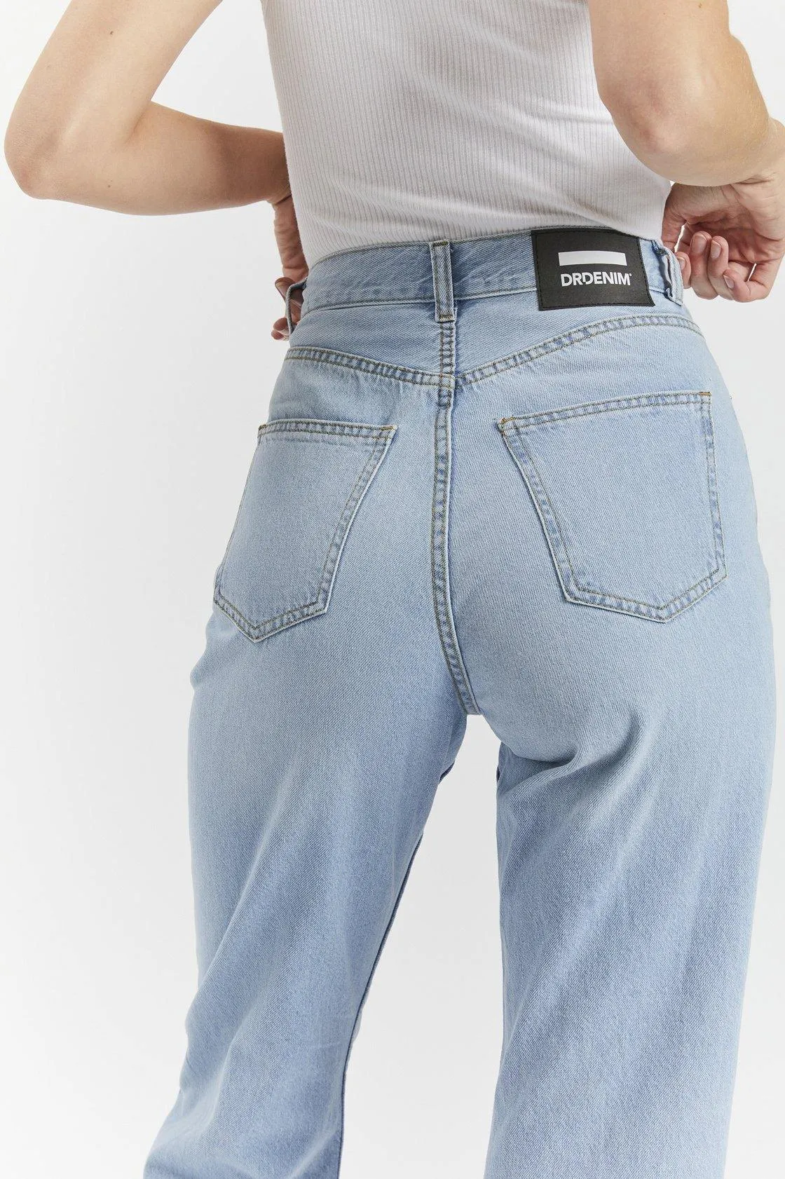 Echo Straight Jeans - Superlight Blue