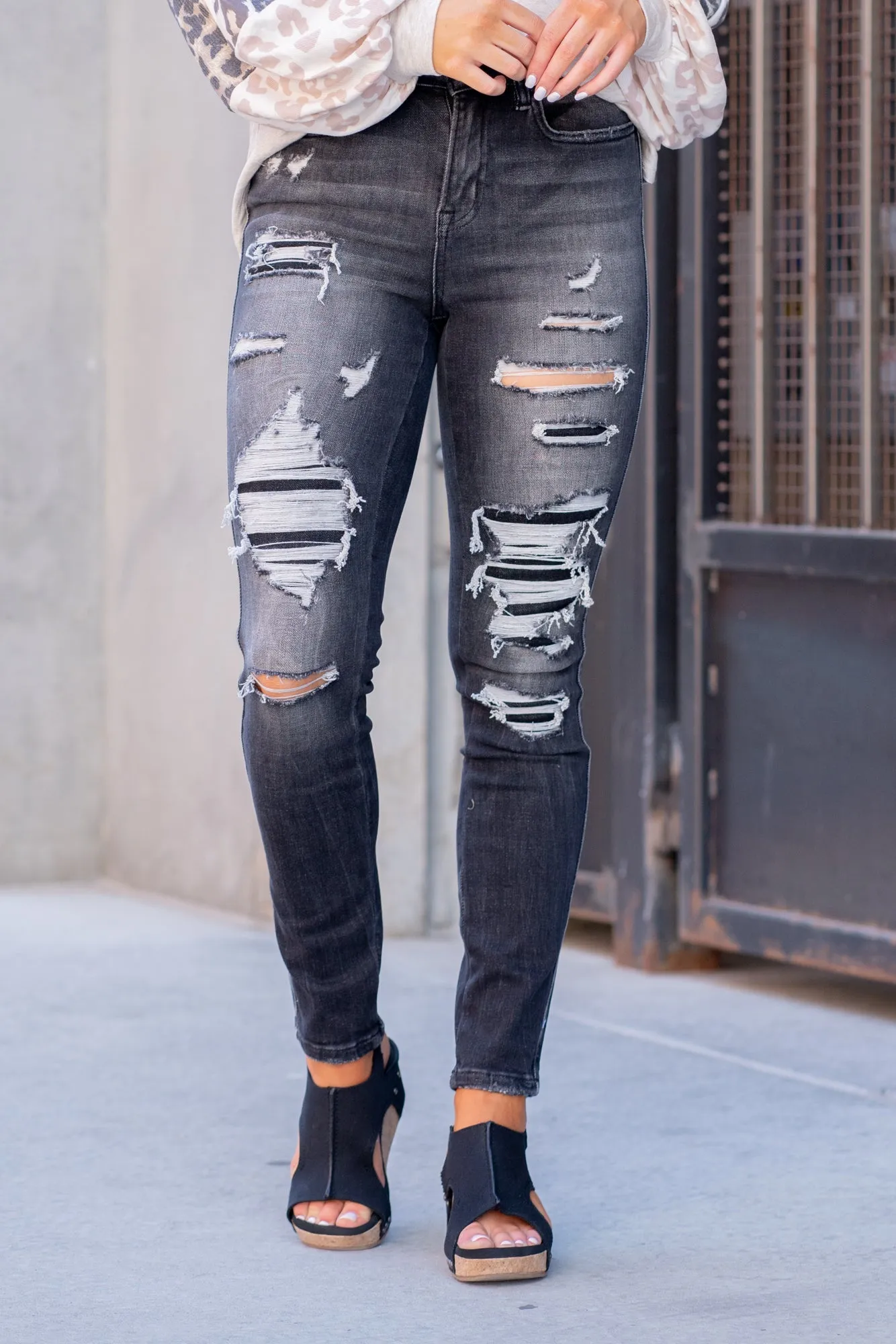 Feel it Still High Rise Distressed Skinny