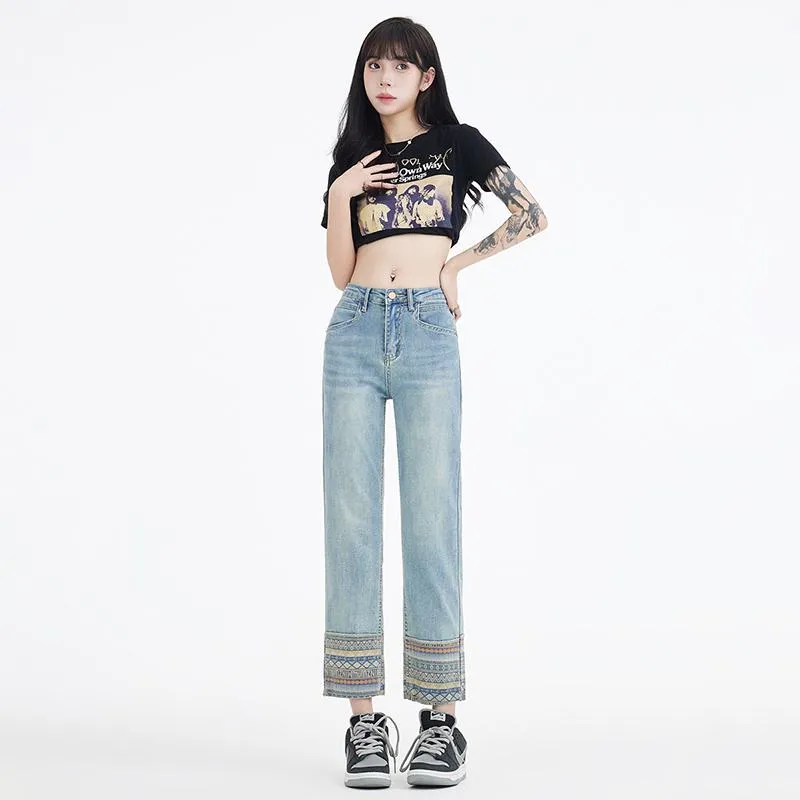 Simplicity Straight Leg Embroidery Jeans