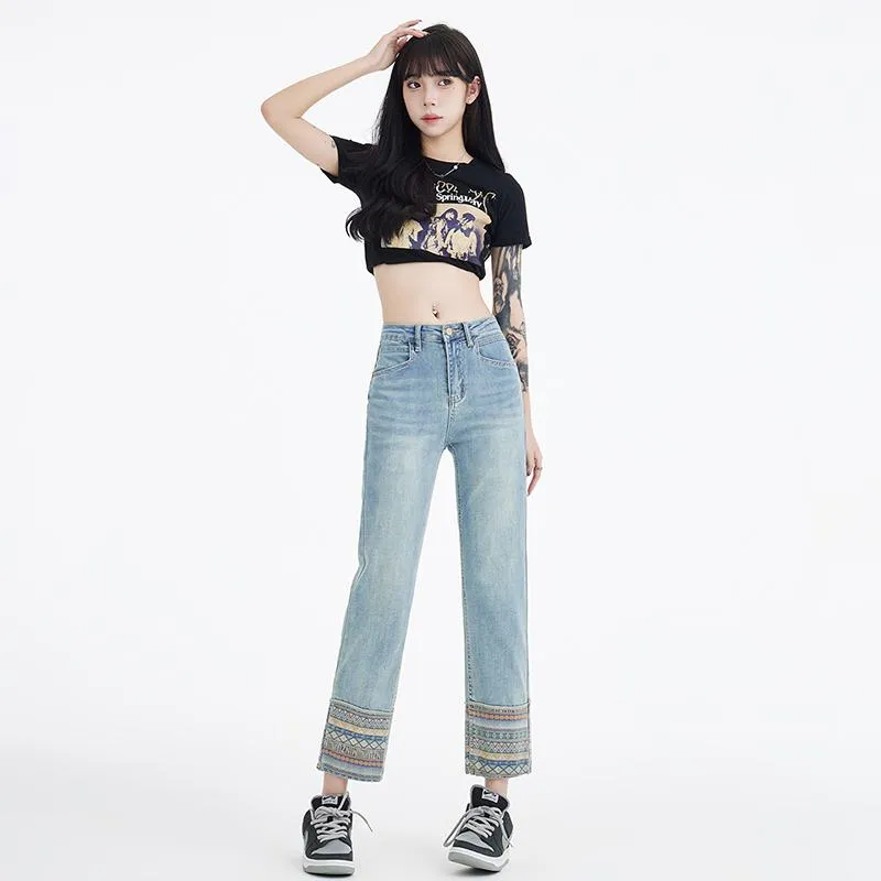 Simplicity Straight Leg Embroidery Jeans