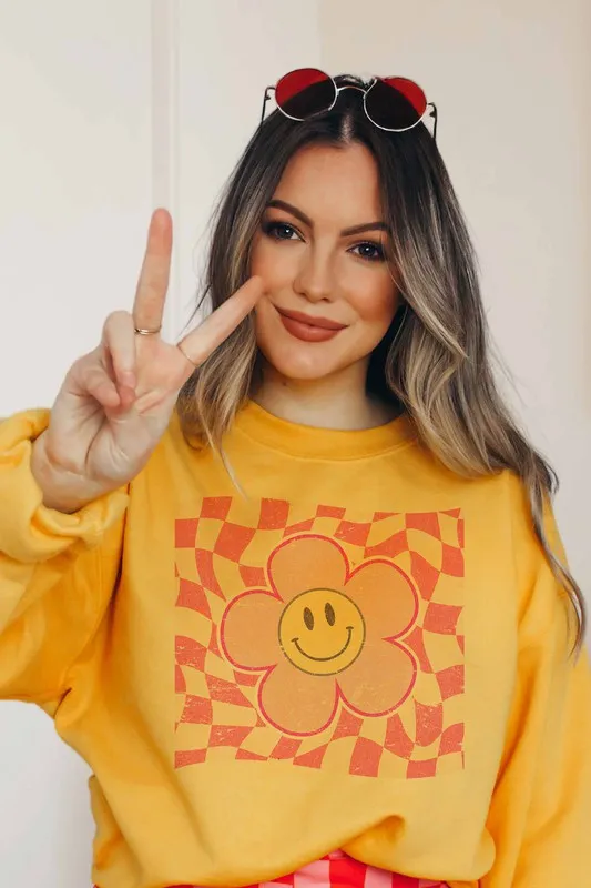 SMILEY CHECKER SWEATSHIRT PLUS SIZE